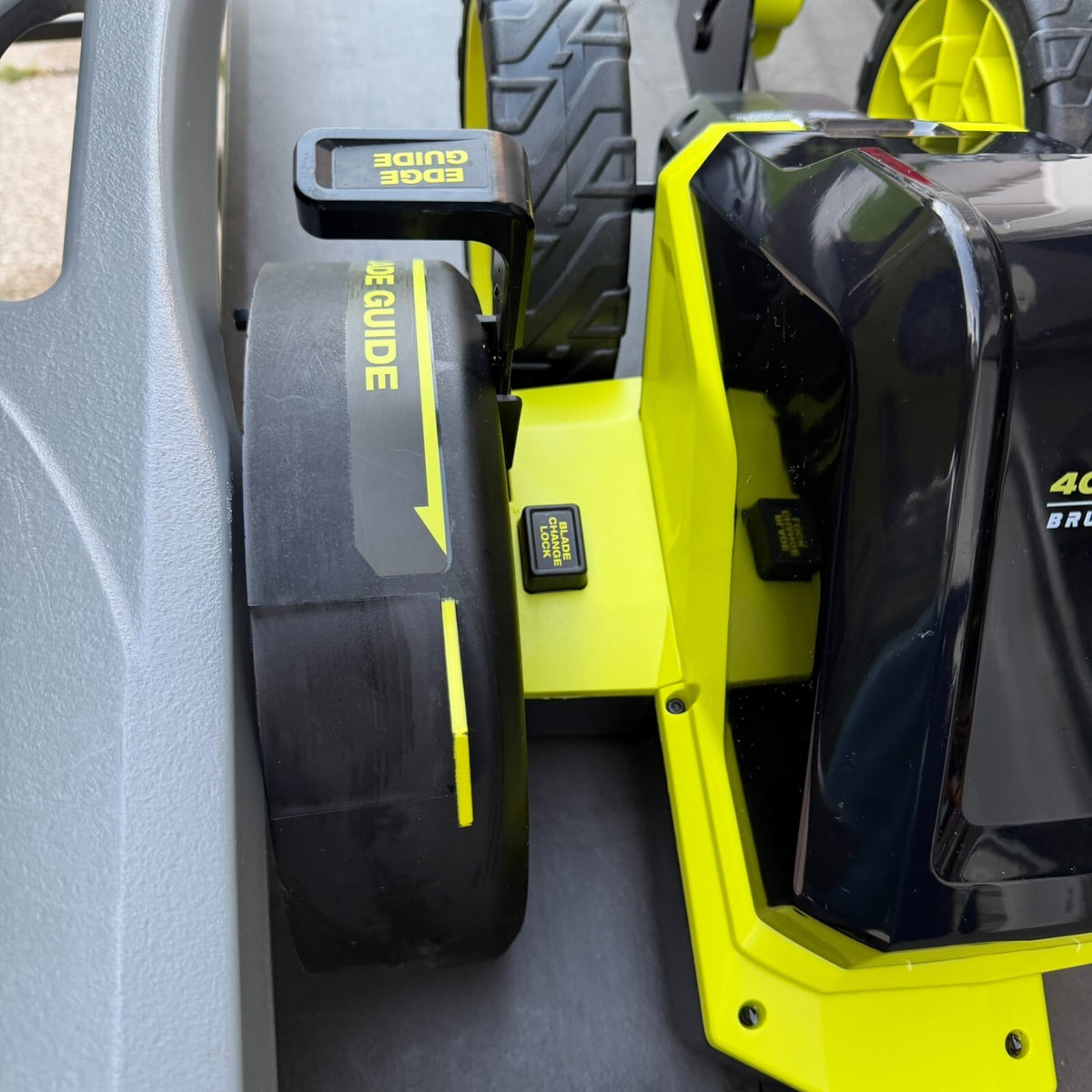 RYOBI 40V HP Brushless 9 in. Cordless Edger (Tool Only) RY40706BTL 3 Wheeled
