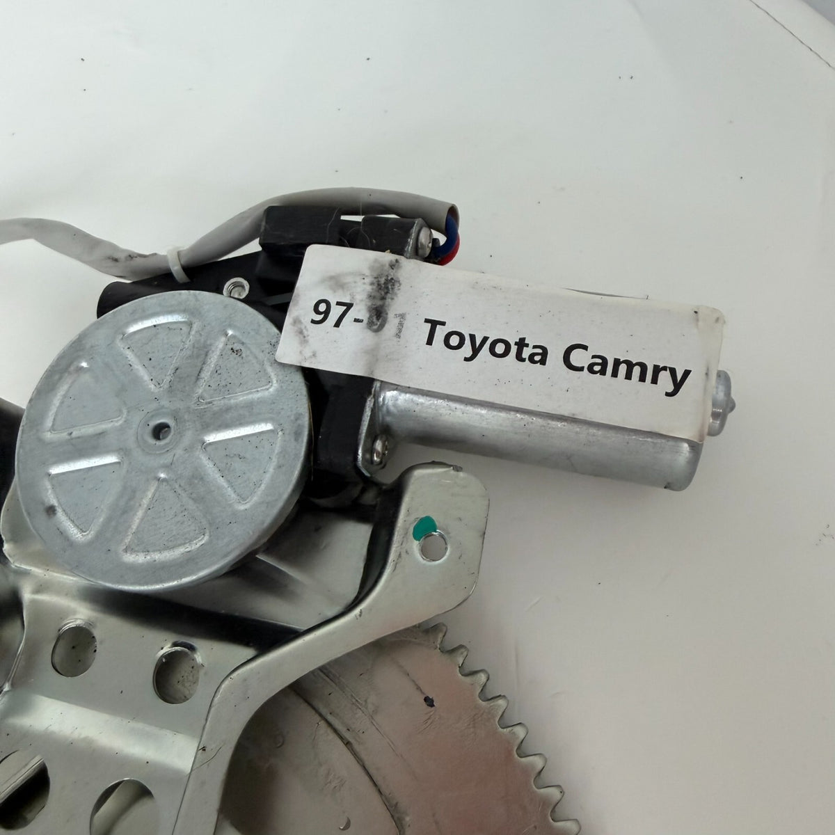 Power Window Motor & Regulator - Right Front Passenger 1997-2001 Toyota Camry