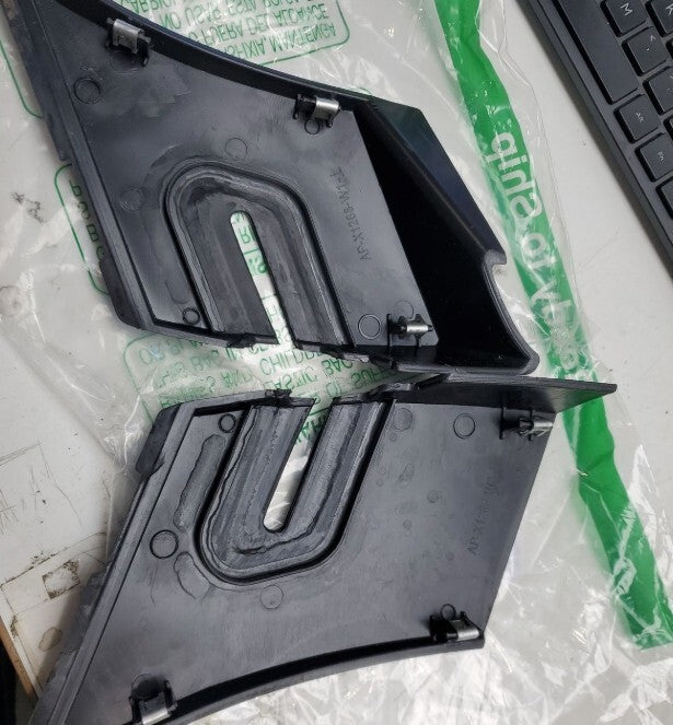 Windshield Wiper Cowl End Air Inlet Panel Black Replacement for GM Large SUVs