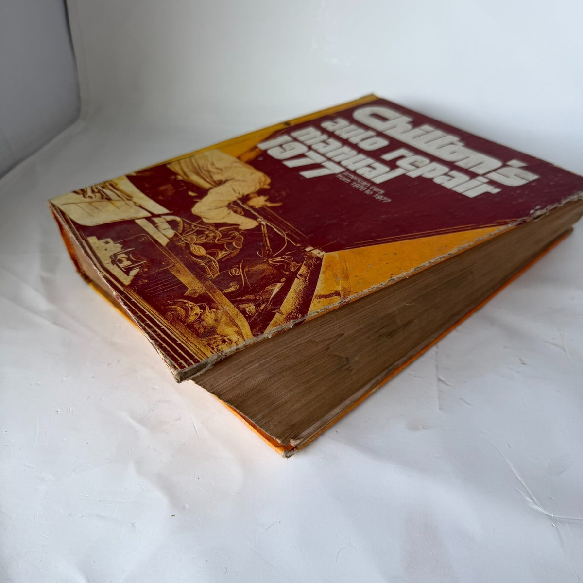 Vintage 1970- 1977 Chilton's Auto Repair Manual - Hardback American Cars
