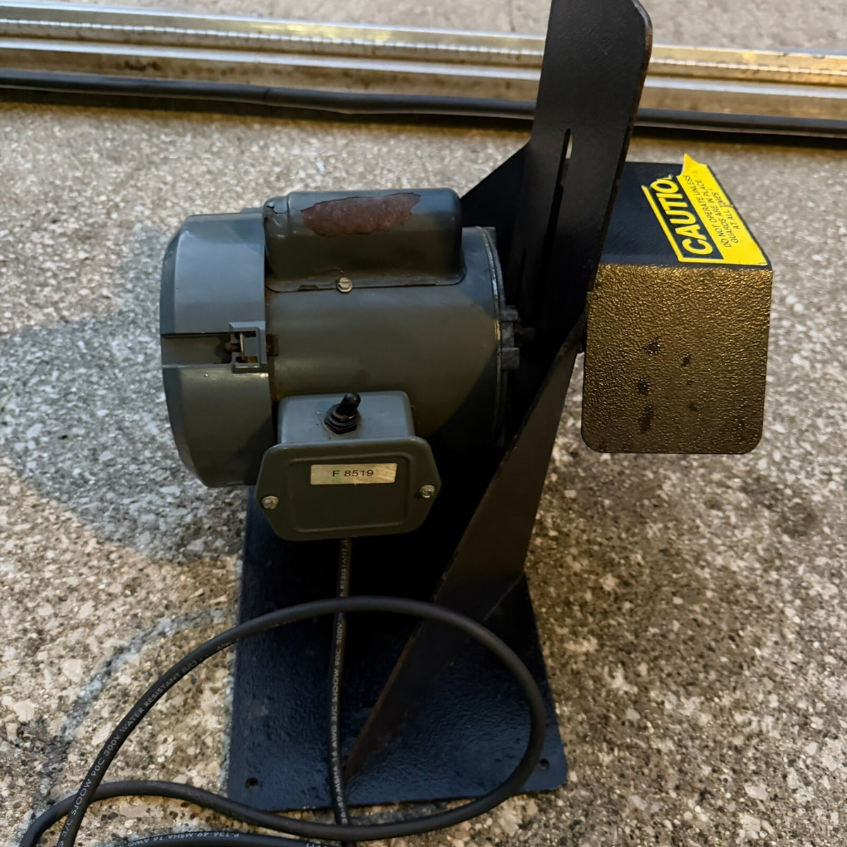 Taxidermy Heavy Duty Bird Flesher 1/4 HP 115/230V 1725 RPM Duck Turkey Fowl