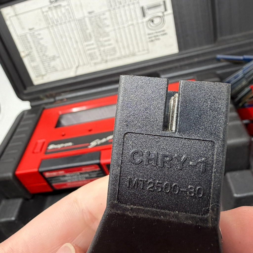 Snap-on MT2500 Super Deluxe Scanner Kit w/ Fast-Track Cartridges Red Brick OBDII