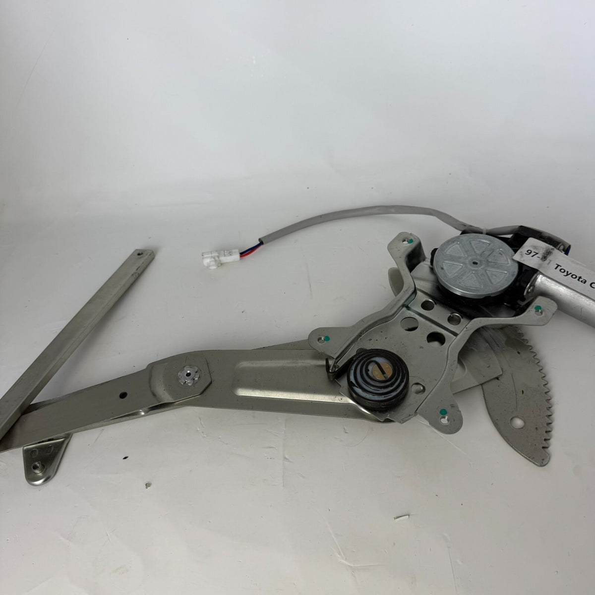 Power Window Motor & Regulator - Right Front Passenger 1997-2001 Toyota Camry