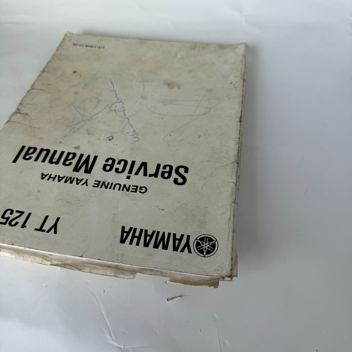 Yamaha Service Manual YT125J LIT-11616-YT-02