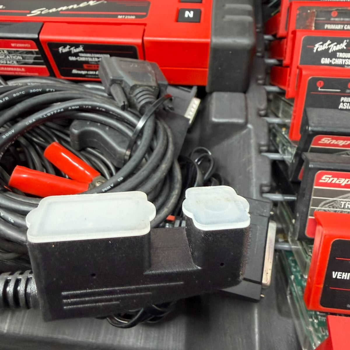 Snap-on MT2500 Super Deluxe Scanner Kit w/ Fast-Track Cartridges Red Brick OBDII