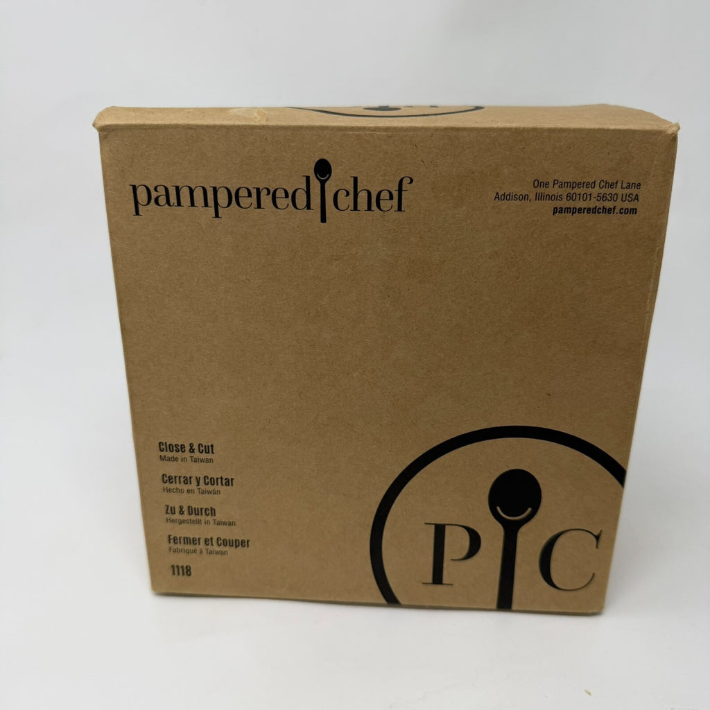 New in Box Pampered Chef Close & Cut #1118 Multipurpose Food Holder and Slicer