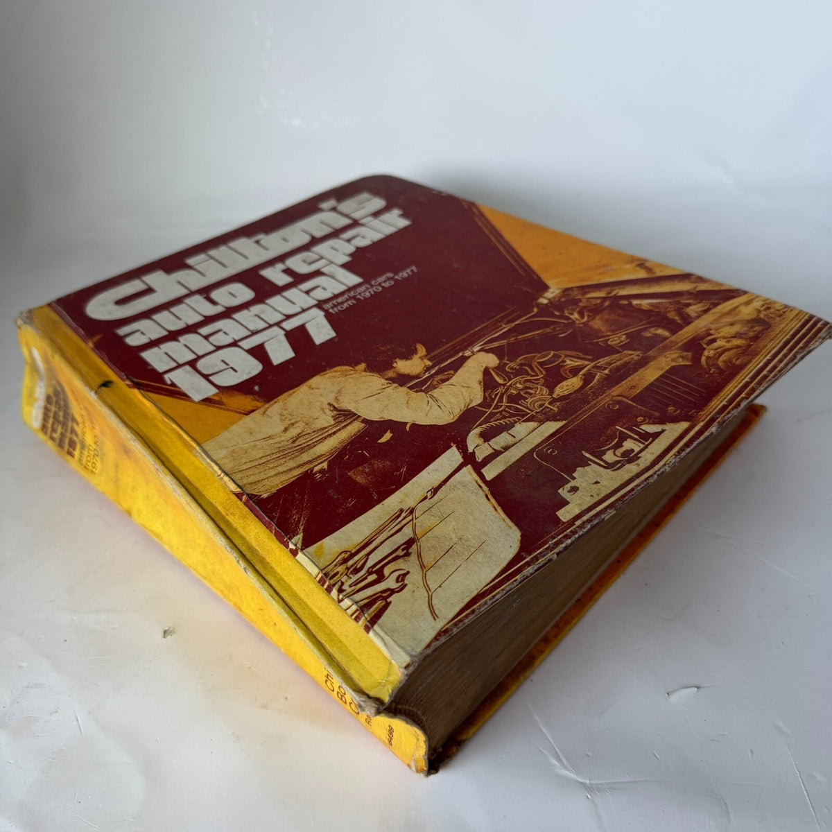 Vintage 1970- 1977 Chilton's Auto Repair Manual - Hardback American Cars