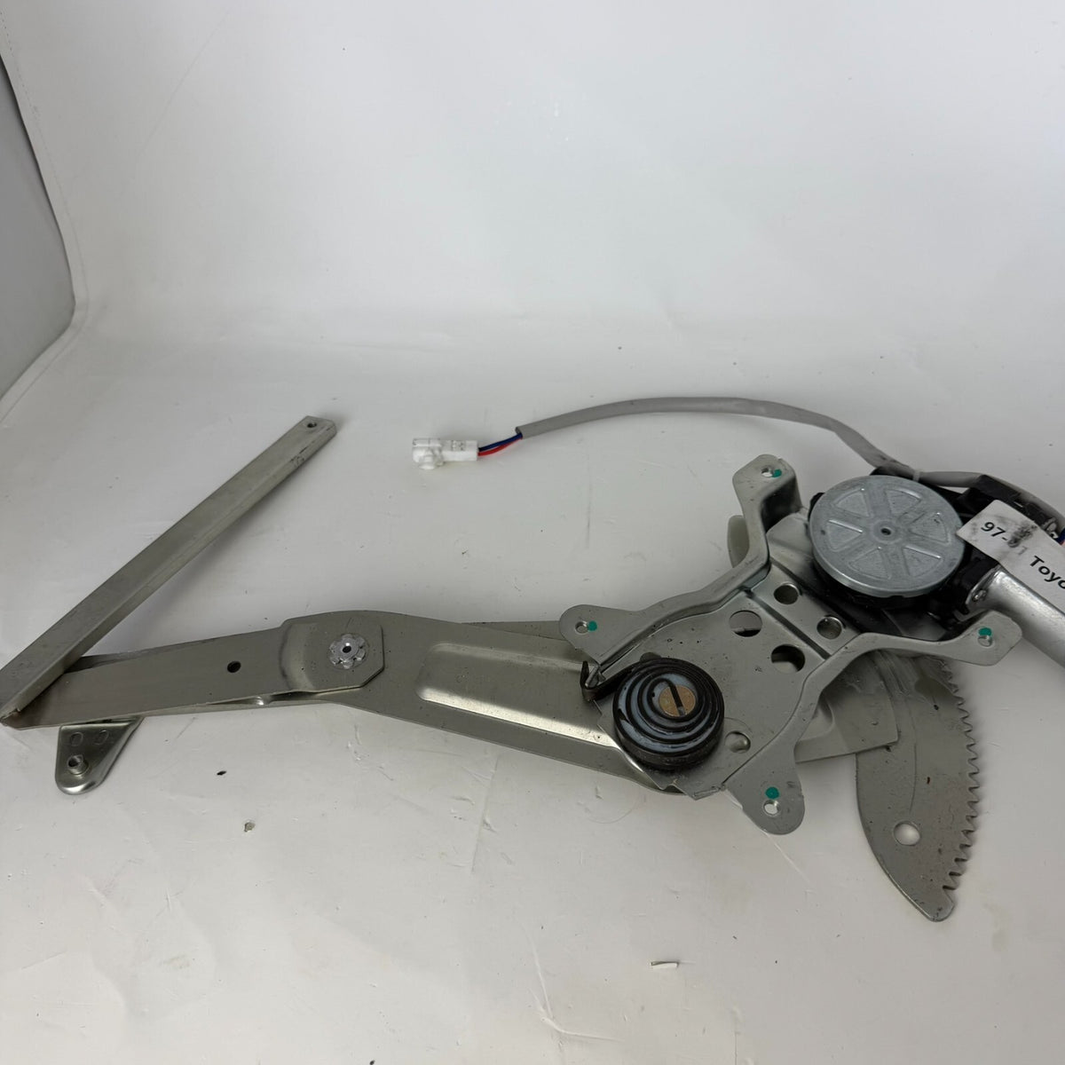 Power Window Motor & Regulator - Right Front Passenger 1997-2001 Toyota Camry
