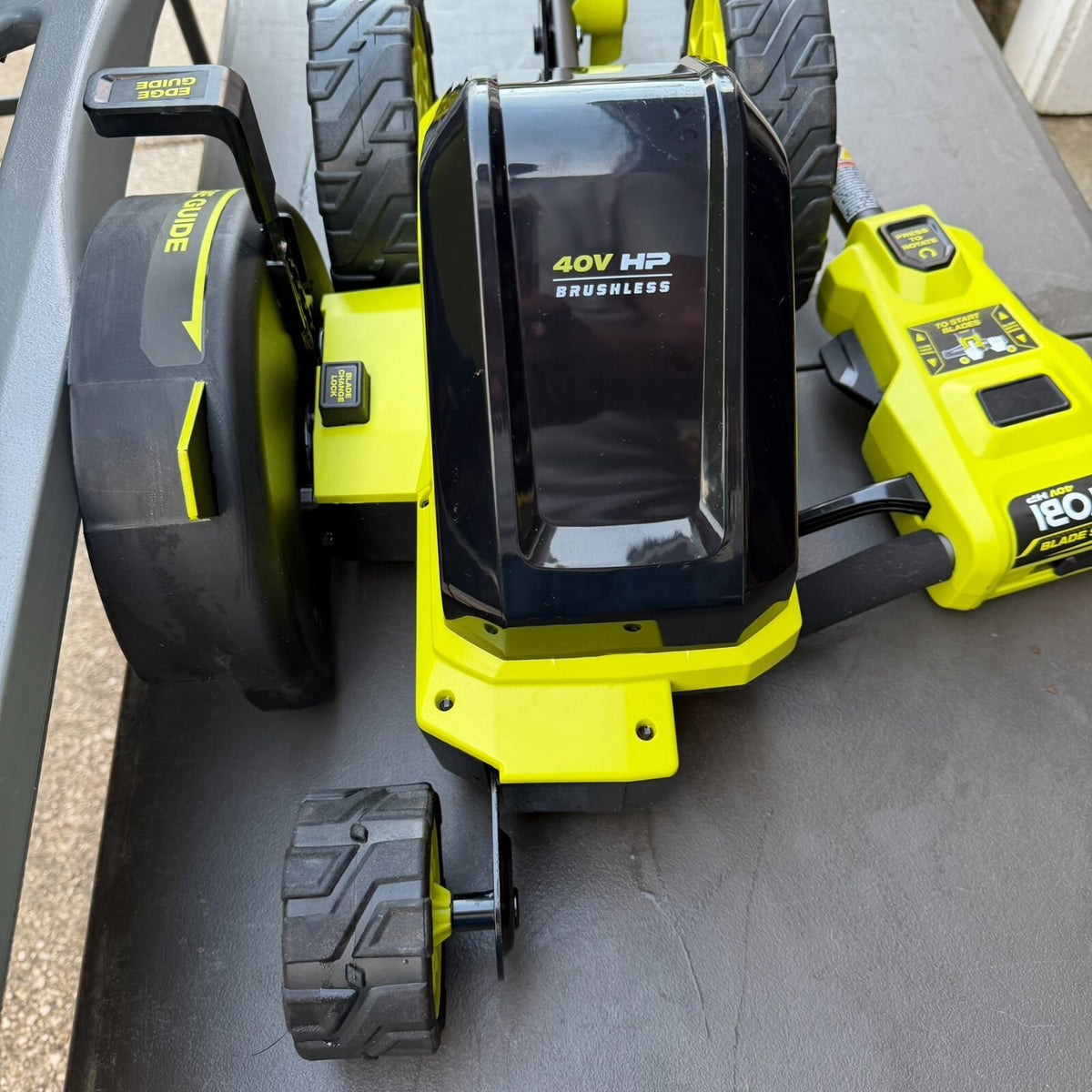 RYOBI 40V HP Brushless 9 in. Cordless Edger (Tool Only) RY40706BTL 3 Wheeled